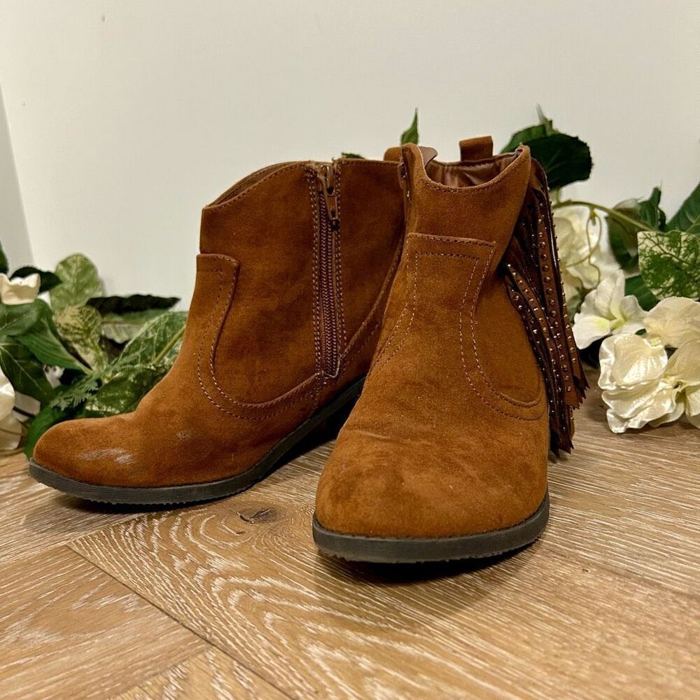 Wonder Nation Ankle Boots Girls Women’s Size 4 Chestnut Brown Suede Stud Fringe